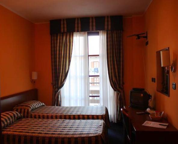 Hotel Tre Denti Cantalupa ภายนอก รูปภาพ