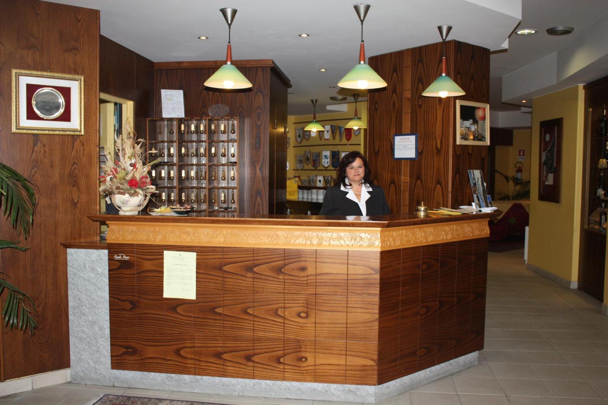 Hotel Tre Denti Cantalupa ภายนอก รูปภาพ